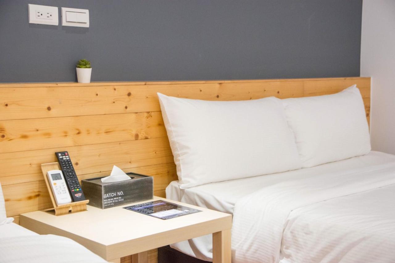 Deer Traveler Hostel Yuchi Extérieur photo