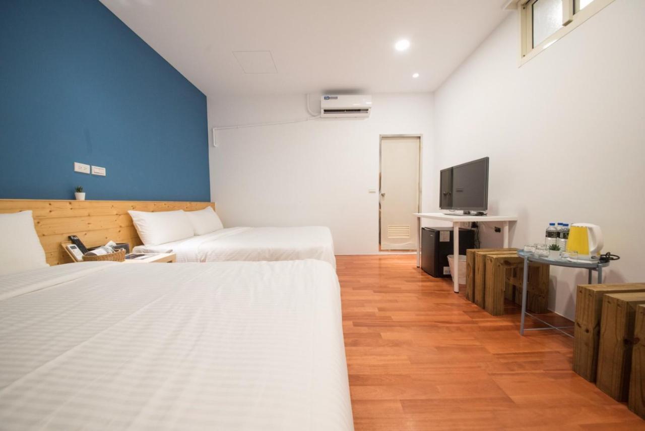Deer Traveler Hostel Yuchi Extérieur photo
