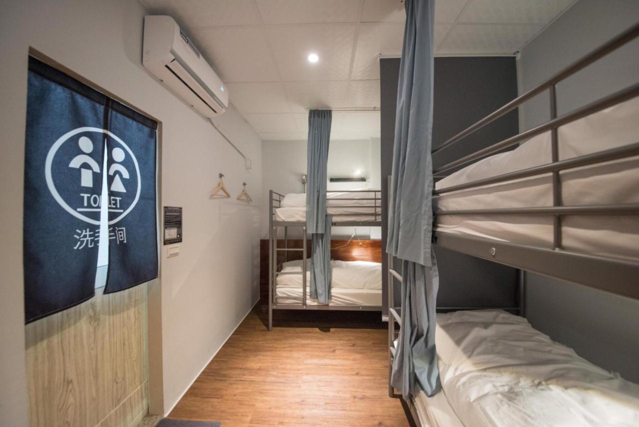 Deer Traveler Hostel Yuchi Extérieur photo