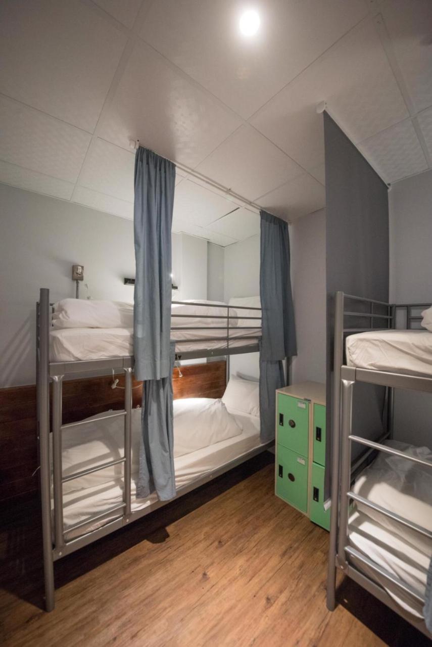 Deer Traveler Hostel Yuchi Extérieur photo